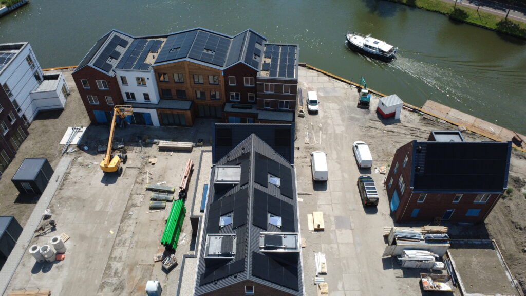 Nieuwbouw rijtjeswoningen met elektrotechnische installatie