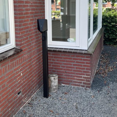 Laadpaal aan huis voor elektrische auto, aangesloten op eigen stroom